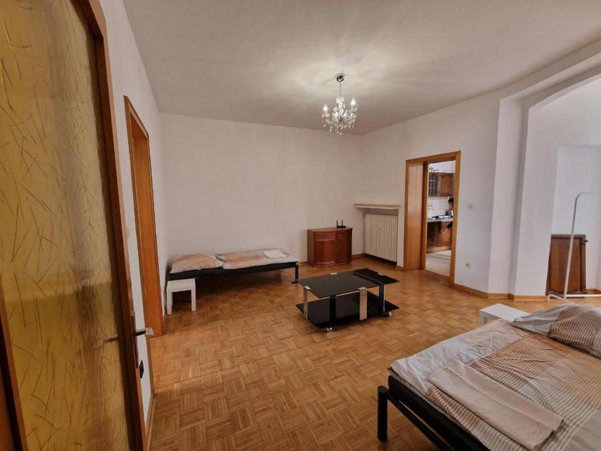 2 Zimmer Wohnungen K&K Unterkunft. Gbr Дуйсбург Экстерьер фото